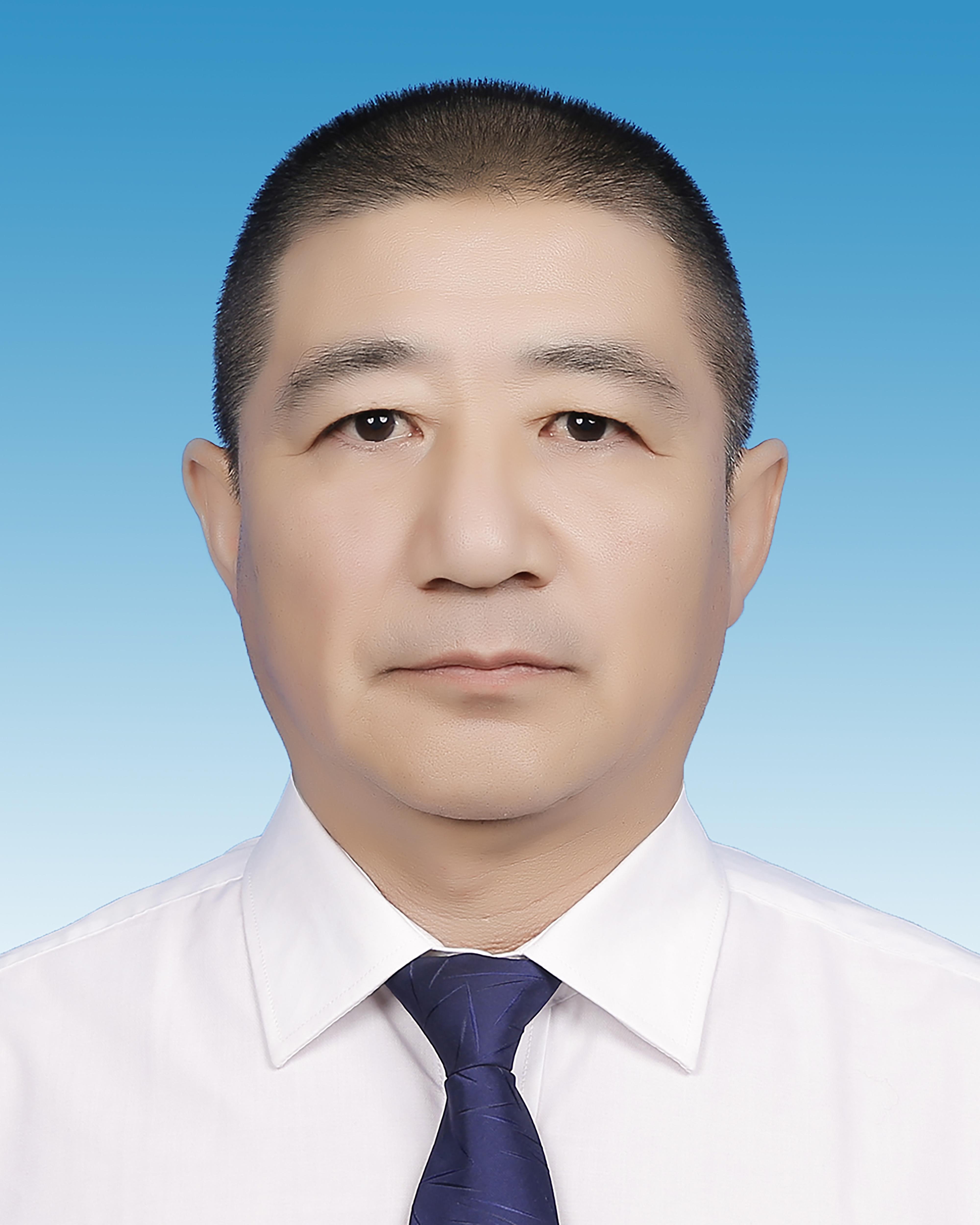 李东斌
